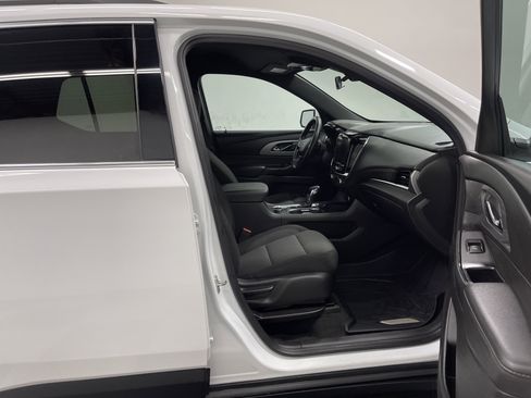 Used 2023 Chevrolet Traverse LT FWD image 28