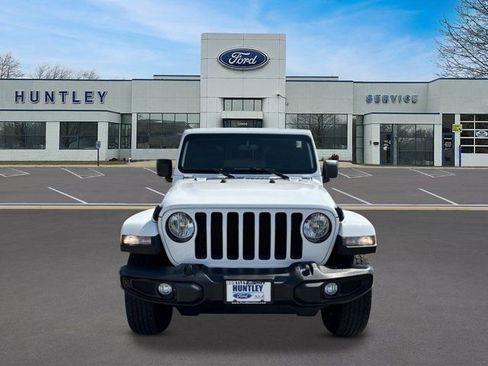 Used 2021 Jeep Wrangler Unlimited Sahara AWD/4WD image 2