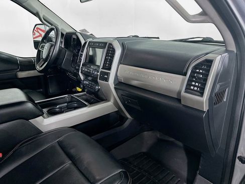 Used 2020 Ford F250 Lariat w/ Tremor Off-Road Package image 31