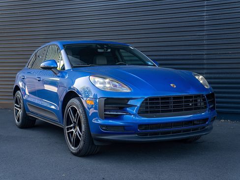 Certified 2020 Porsche Macan S AWD/4WD image 28
