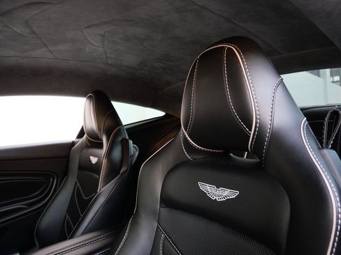 Used 2019 Aston Martin DBS Superleggera image 5