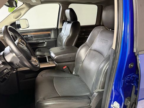 Used 2015 RAM 1500 Laramie w/ Convenience Group image 12