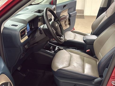 Used 2025 Ford Maverick Lariat w/ 4K Tow Package image 12