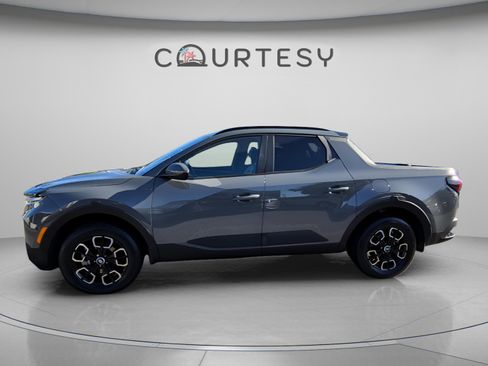 Used 2023 Hyundai Santa Cruz SEL Premium AWD/4WD image 2
