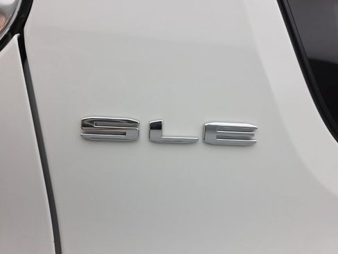 Used 2023 GMC Acadia SLE w/ Driver Convenience Package AWD/4WD image 59