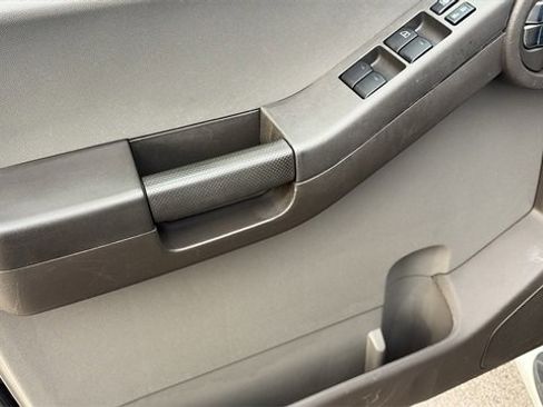 Used 2013 Nissan Xterra S w/ Value Package image 18