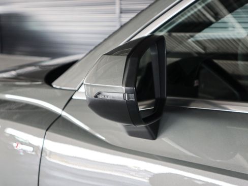 New 2025 Audi Q3 2.0T Premium image 30