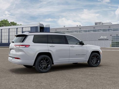 New 2026 Jeep Grand Cherokee L Limited AWD/4WD image 4