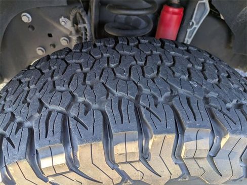 Used 2022 Ford F350 Lariat w/ Tremor Off-Road Package image 11