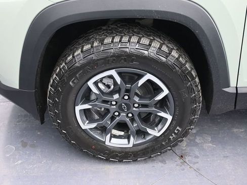 New 2026 Chevrolet Equinox ACTIV w/ Convenience Package III image 22