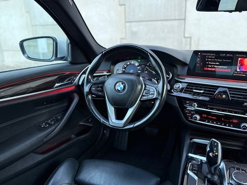 Used 2019 BMW 530i w/ Convenience Package RWD image 20