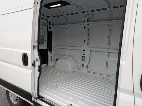 New 2026 RAM ProMaster 2500 w/ Convenience Group image 21