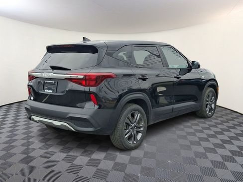 Used 2023 Kia Seltos LX image 6