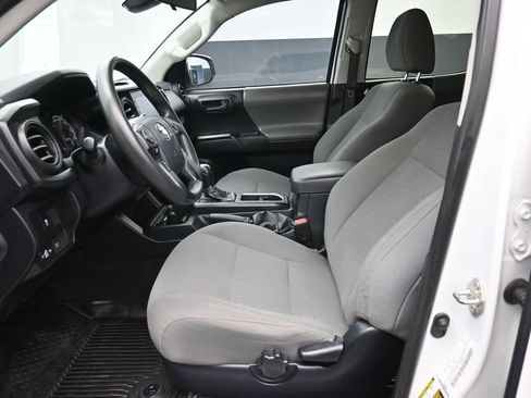 Used 2020 Toyota Tacoma SR w/ SR Convenience Package RWD image 21