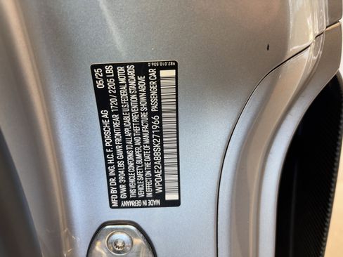 Used 2025 Porsche 718 Cayman GT4 RS image 37