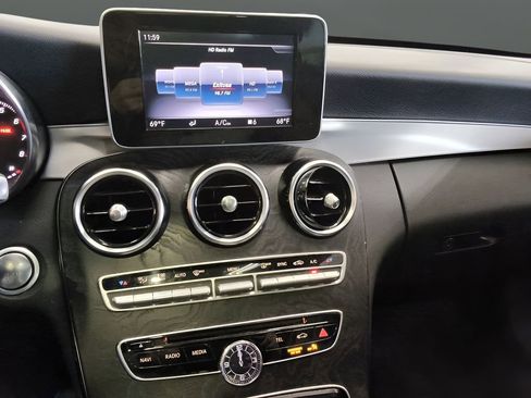 Used 2018 Mercedes-Benz C 300 Sedan w/ Premium Package image 27