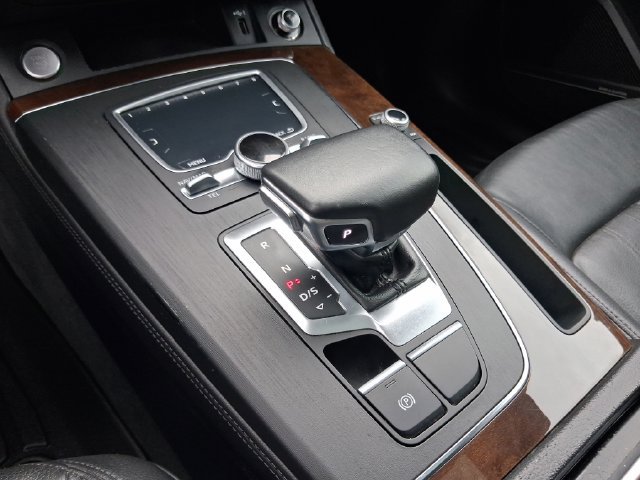 Used 2019 Audi Q5 2.0T Premium Plus w/ Premium Plus Package AWD/4WD image 21