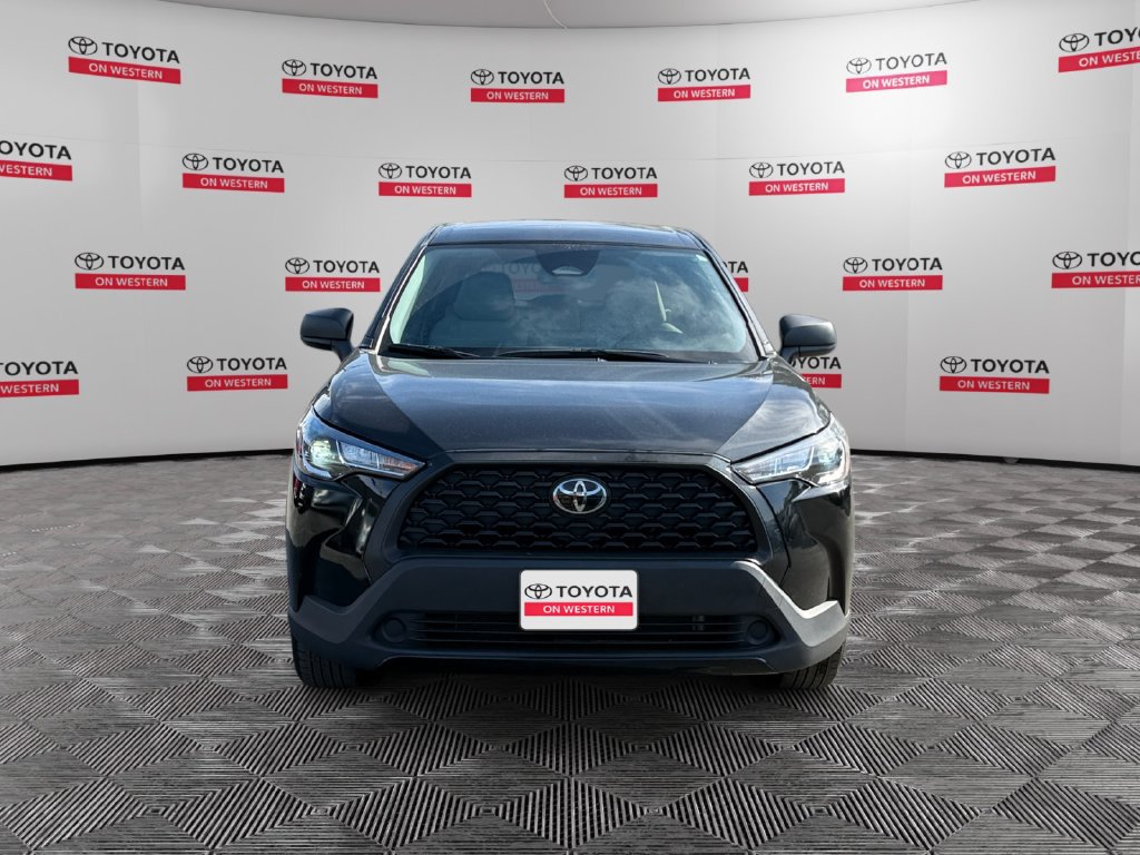 Used 2023 Toyota Corolla Cross L AWD/4WD image 2