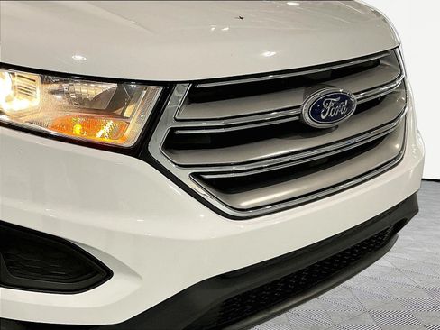 Used 2018 Ford Edge SE FWD image 32