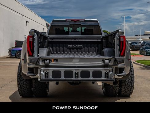 Used 2025 GMC Sierra 3500 Denali w/ Denali Reserve Package AWD/4WD image 9