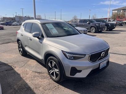 Used 2024 Volvo XC40 B5 Core