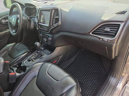 Used 2022 Jeep Cherokee Trailhawk w/ Sun, Sound & Nav Group AWD/4WD image 23