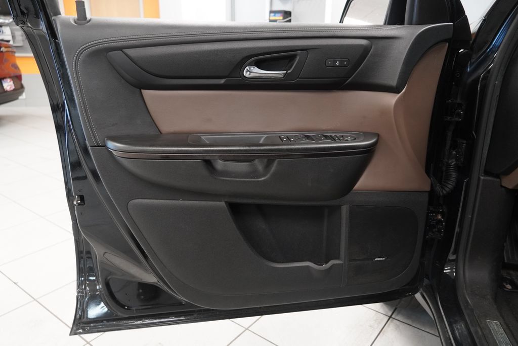 Used 2017 GMC Acadia Limited SLT AWD/4WD image 19