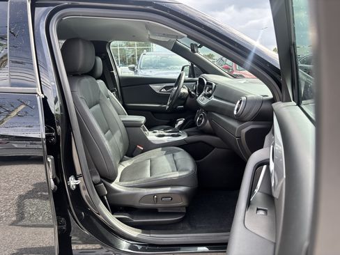 Used 2019 Chevrolet Blazer LT w/ Sound & Technology Package AWD/4WD image 24