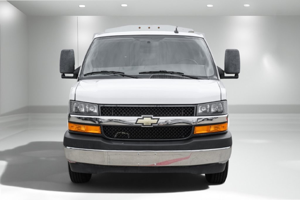 Used 2021 Chevrolet Express 3500 w/ Power Convenience Package RWD image 4