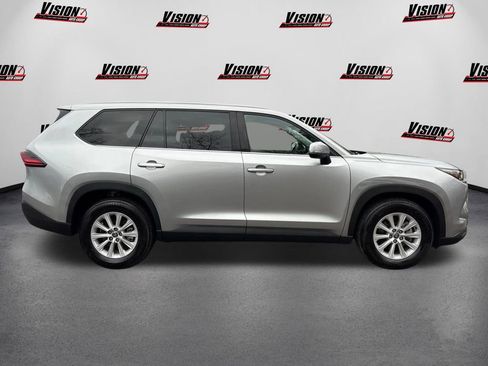 Used 2025 Toyota Grand Highlander AWD image 4