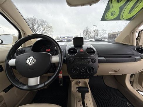 Used 2008 Volkswagen Beetle S image 13