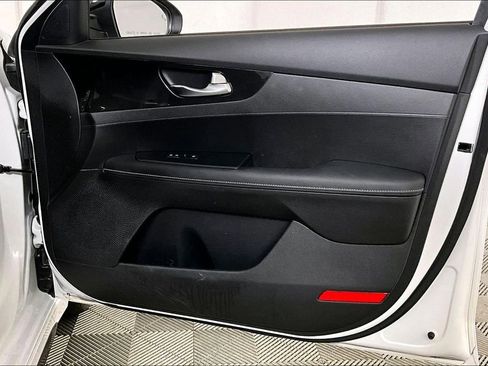 Used 2022 Kia Forte GT-Line w/ GT-Line Technology Package image 23