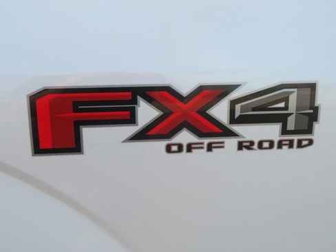 Used 2017 Ford F150 Lariat w/ Equipment Group 502A Luxury image 11