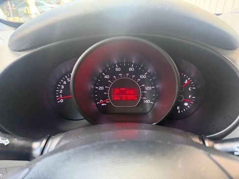 Used 2017 Kia Soul + FWD image 22