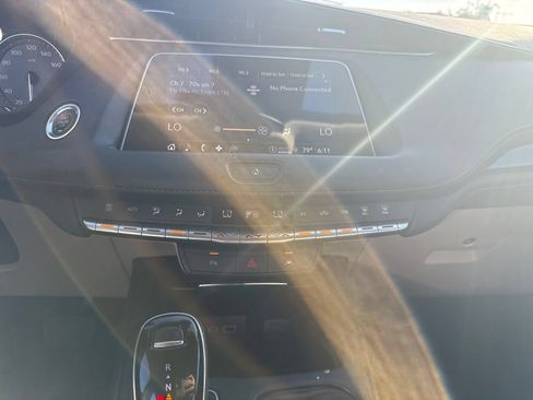 Used 2023 Cadillac XT4 Premium Luxury AWD/4WD image 13