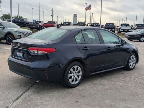 Used 2026 Toyota Corolla LE image 5
