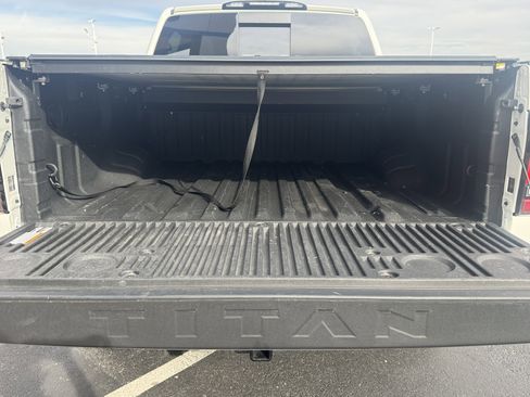 Used 2023 Nissan Titan PRO-4X w/ Pro-4x Convenience Package image 5