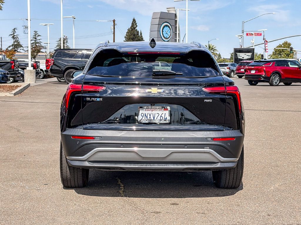 Used 2024 Chevrolet Blazer EV LT AWD/4WD image 3
