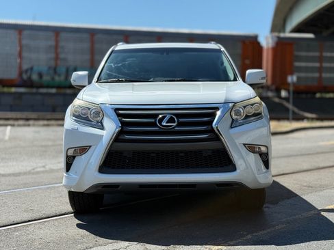 Used 2014 Lexus GX 460 w/ Premium Package AWD/4WD image 9