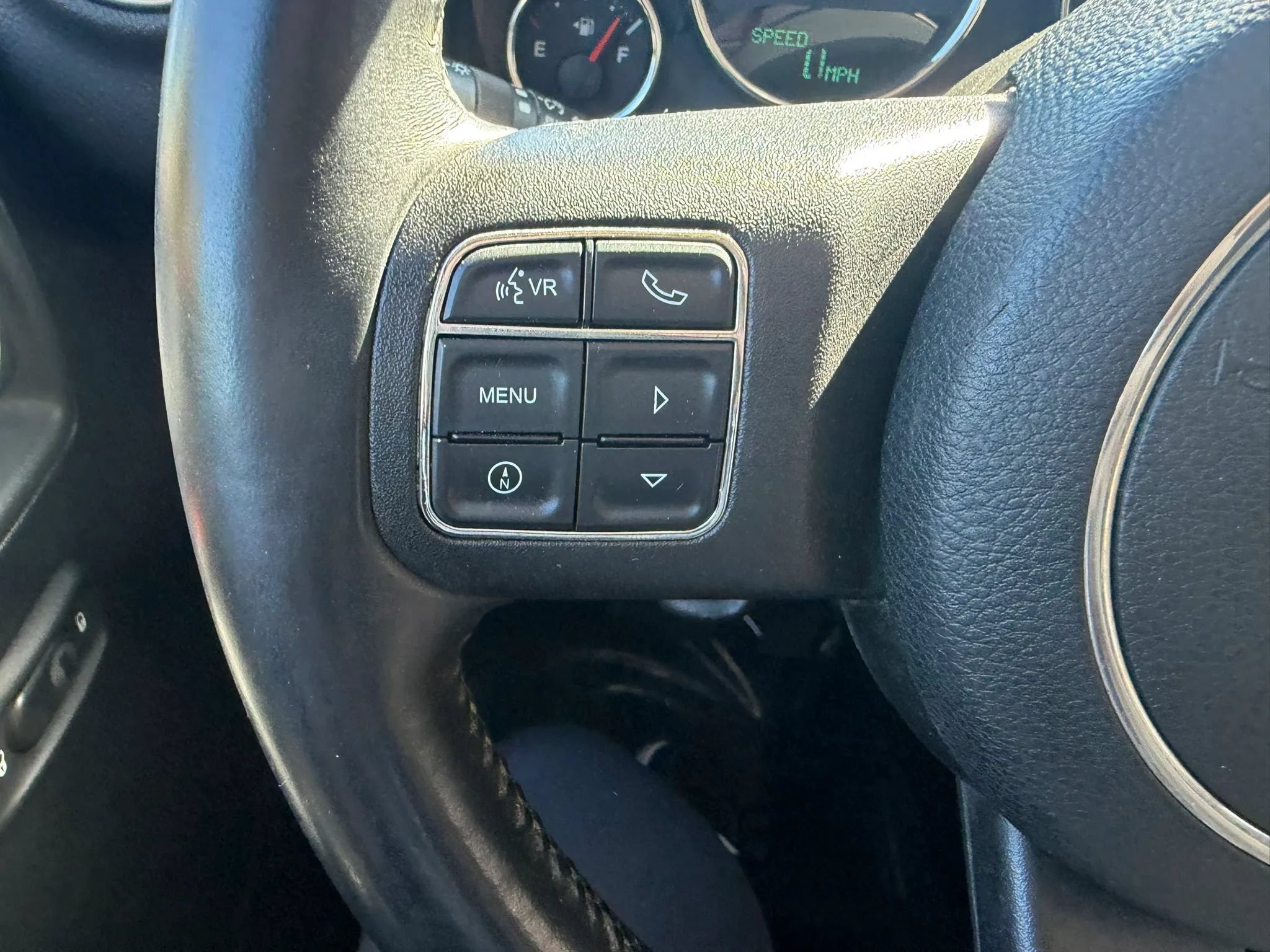 Used 2014 Jeep Wrangler Unlimited Sahara w/ Connectivity Group AWD/4WD image 19