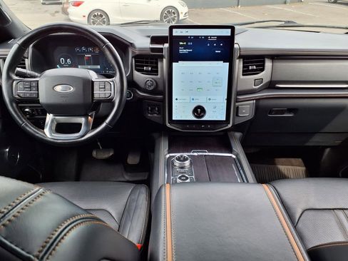 Used 2022 Ford Expedition Max Platinum AWD/4WD image 19