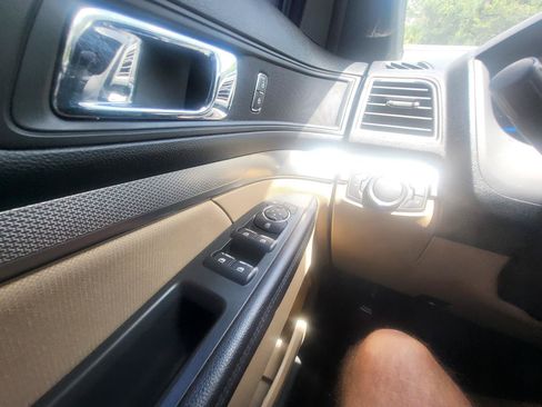 Used 2017 Ford Explorer FWD image 58