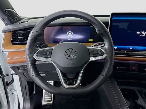 New 2026 Volkswagen Tiguan SEL R-Line image 12