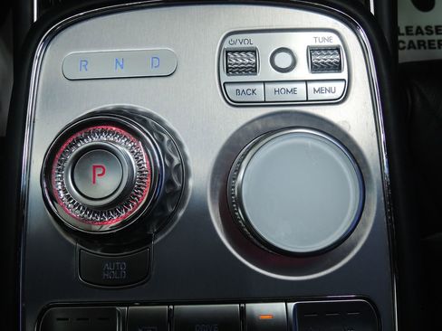 Used 2025 Genesis G90 3.5T AWD/4WD image 24