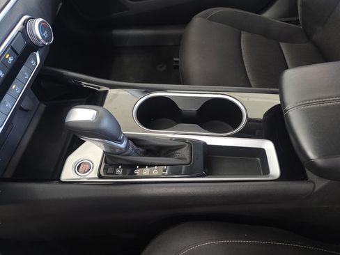 Used 2024 Nissan Altima 2.5 SV FWD image 20