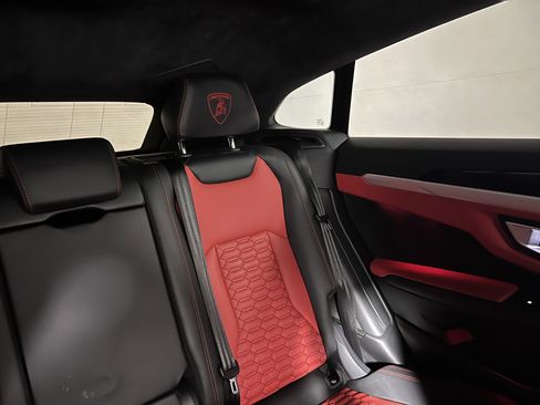 Used 2019 Lamborghini Urus AWD/4WD image 15