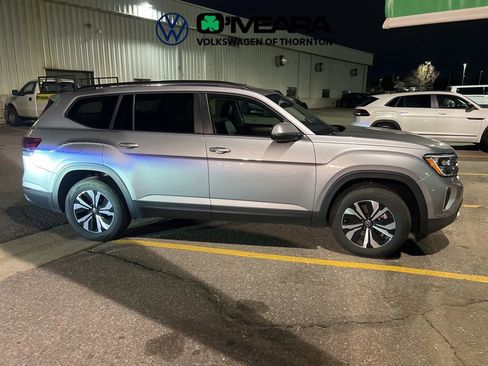 Used 2024 Volkswagen Atlas SE image 6