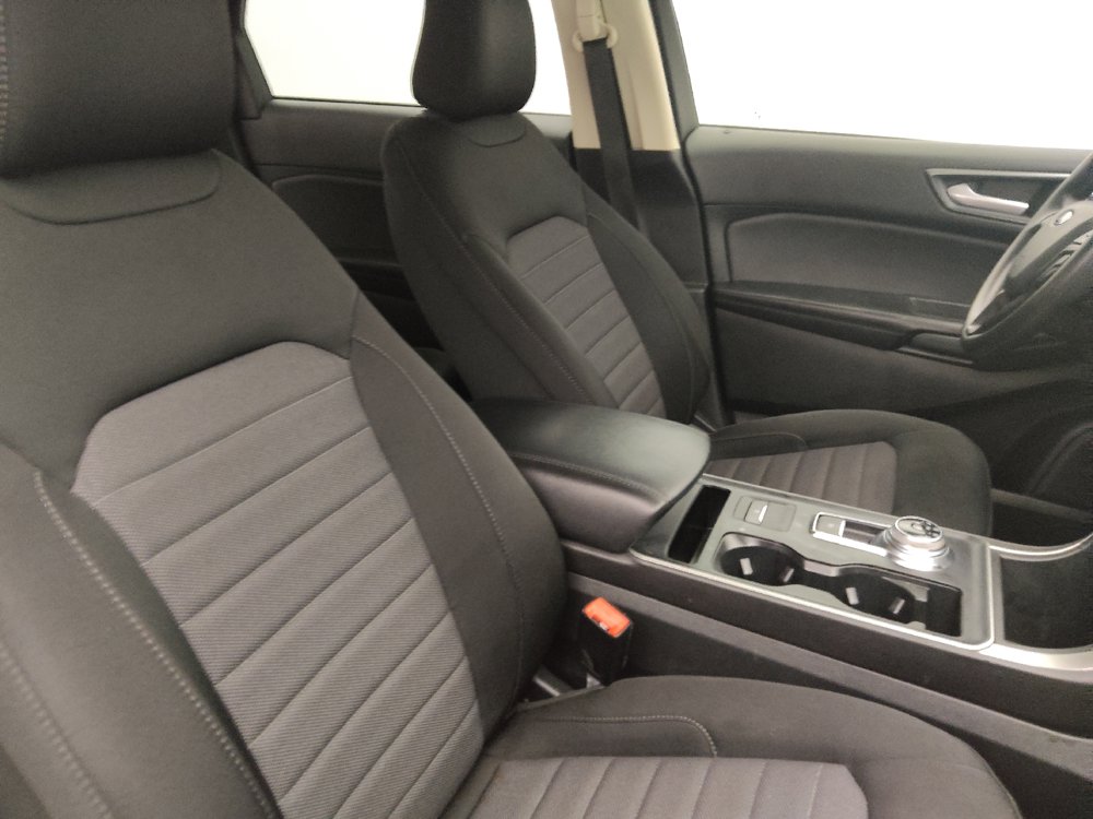 Used 2021 Ford Edge SE FWD image 21