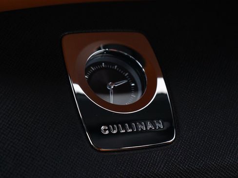Certified 2023 Rolls-Royce Cullinan AWD/4WD image 46