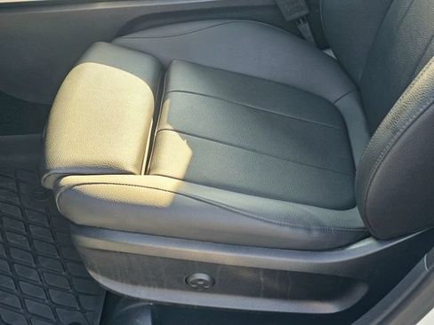 Certified 2025 Mercedes-Benz GLB 250 4MATIC image 19